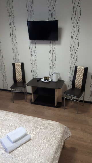 Гостиница Куршавель Байкальск Двухместный номер с двуспальной кроватью и дополнительной кроватью-7